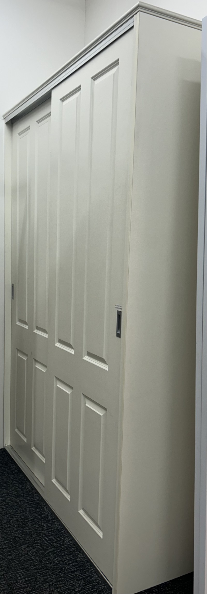 2_Wardrobe Display 001.jpg